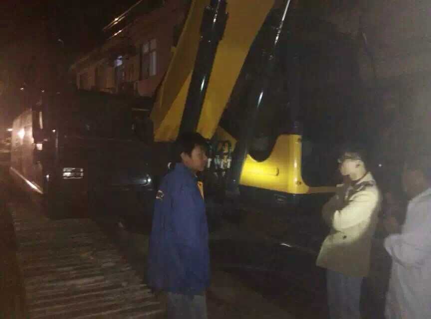 OD官方网站XE215挖掘机
