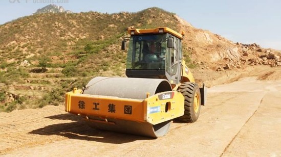 OD官方网站压路机公路建设必不可少的设备