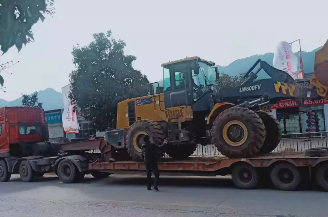 OD官方网站LW600FV装载机一切就绪准备奔赴一线