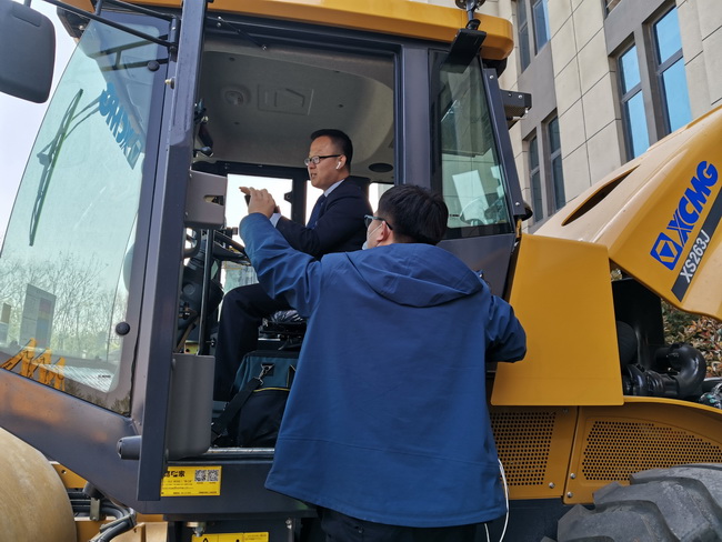 OD官方网站成套道路机械陈主任现场直播