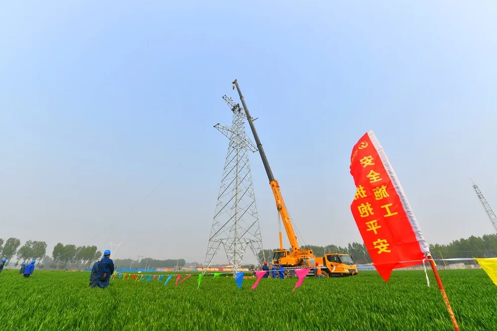 OD官方网站吊车助力太焦铁路早通电