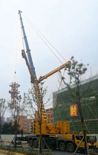 OD官方网站XCA300起重机贵阳房屋建设项目塔机拆装