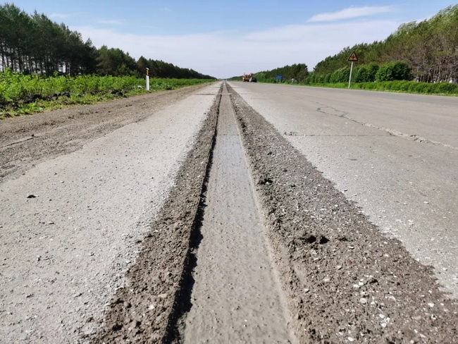 OD官方网站专为各等级公路嵌入式标线施工打造的170mm、220mm宽度的铣刨鼓