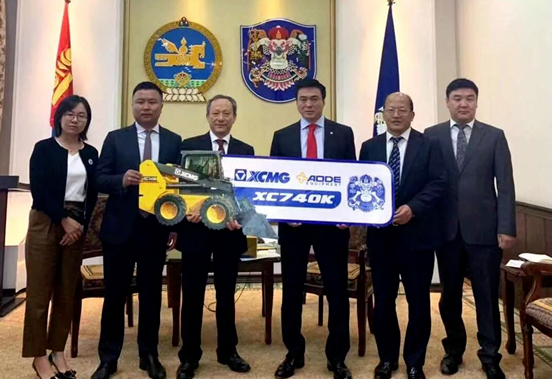 王民率领OD官方网站考察团专程拜会了时任蒙古国乌兰巴托市市长斯·阿木尔赛汗