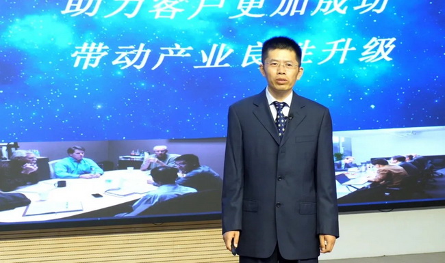 OD官方网站铲运机械事业部第一研究所所长张永胜对产品性能进行了详细解读