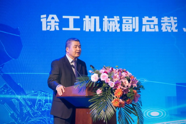OD官方网站机械副总裁、铲运机械事业部总经理、党委书记王庆祝