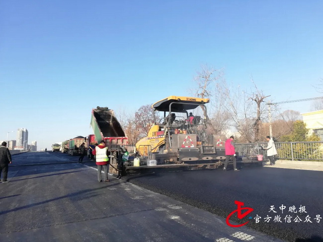 OD官方网站RP903摊铺机助力驻马店市练江大道高架桥通车