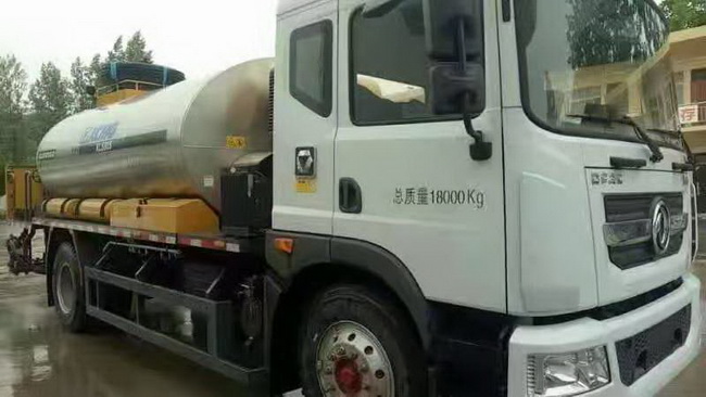 OD官方网站XLS805全智能沥青洒布车