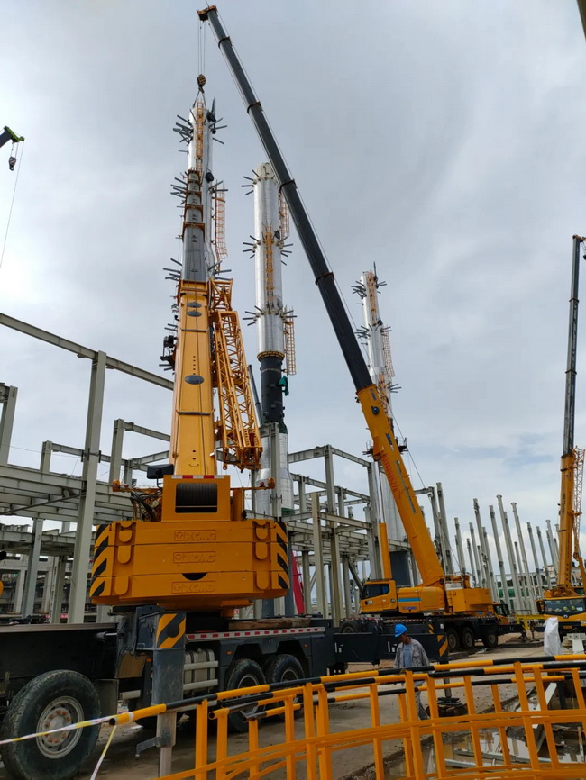OD官方网站起重机群强势出击荣耀助建云南通威4万吨高纯晶硅一期项目 OD官方网站起重机群强势出击荣耀助建云南通威4万吨高纯晶硅一期项目