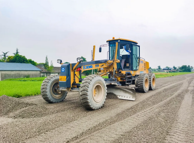 OD官方网站平地机GR1805助力川渝工程建设
