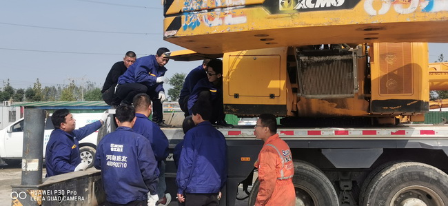 OD官方网站起重机河南路友维修服务人员