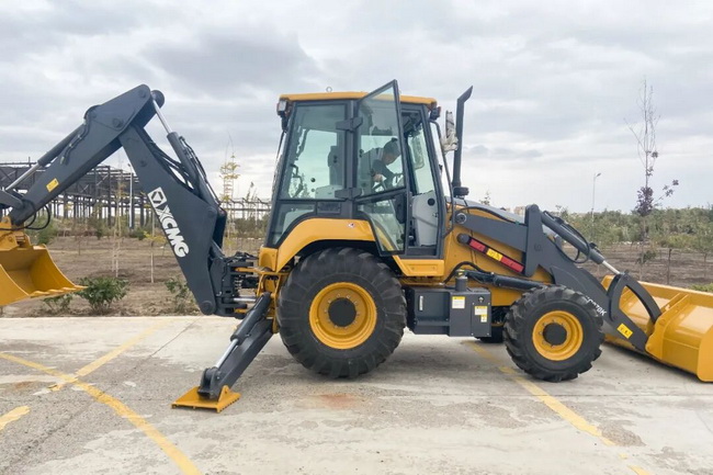 OD官方网站XC870K挖掘装载机
