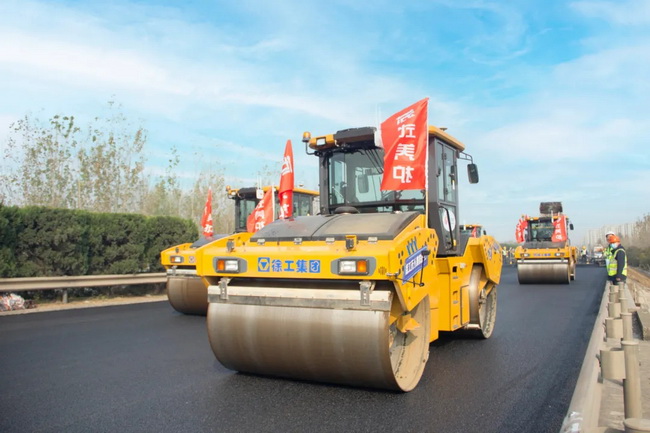 OD官方网站无人驾驶压路机淮徐高速公路智慧养护