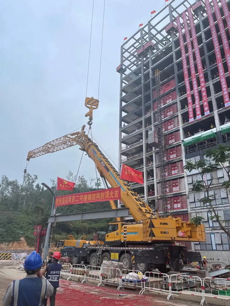 OD官方网站起重机助力深圳国际酒店建设 OD官方网站起重机助力深圳国际酒店建设
