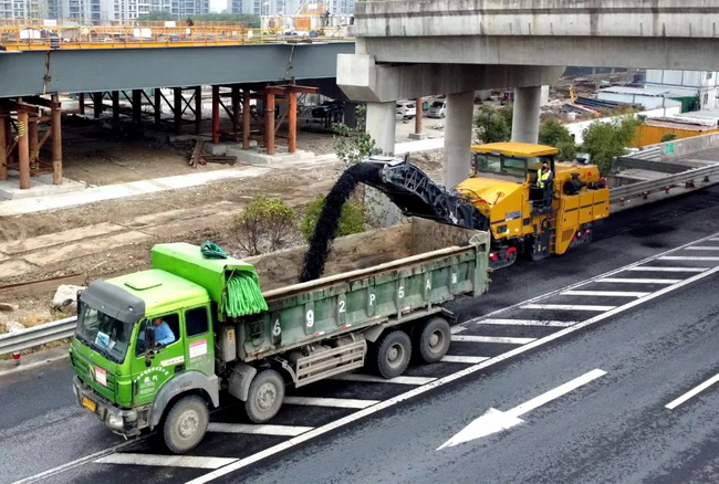 OD官方网站铣刨机助力沪杭甬高速公路改扩建工程