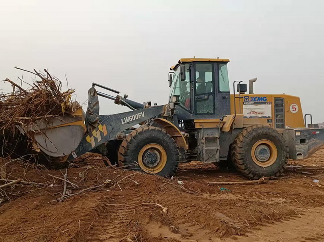 OD官方网站装载机械助力禹州市方舱医院建设