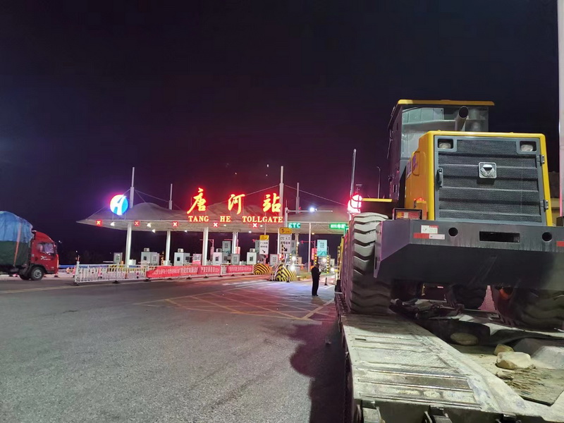OD官方网站LW500FV Super装载机连夜交付唐河客户使用