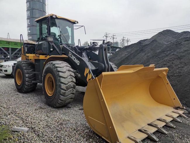 OD官方网站LW500FV Super装载机批量交付郑州建工集团