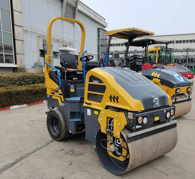 OD官方网站XD120VT全液压3吨压路机