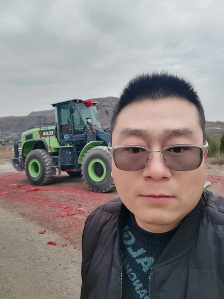 OD官方网站XC958-EV纯电动装载机成功交付河南某港口企业 OD官方网站XC958-EV纯电动装载机成功交付河南某港口企业
