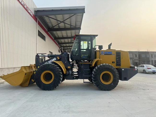 OD官方网站XC956装载机