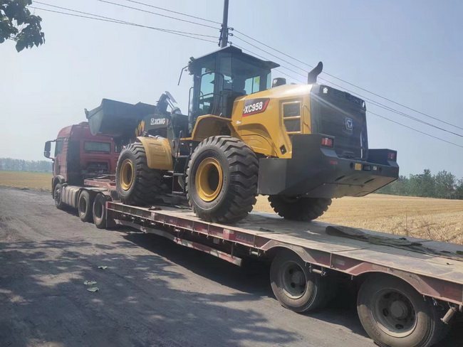 OD官方网站XC958装载机再次交付河南商丘某建材企业